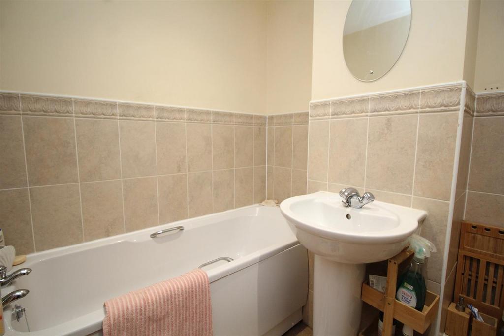 Bathroom.JPG