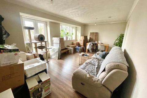 1 bedroom flat to rent, Tippett Court, London Road, Stevenage, SG1 1XR