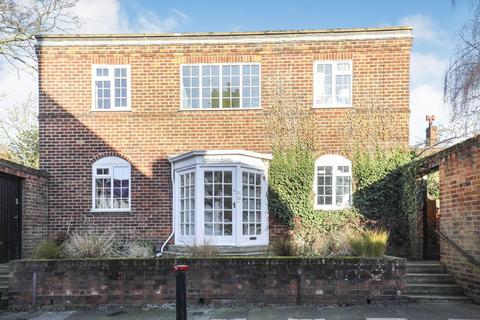 1 bedroom flat for sale, North Parade, York