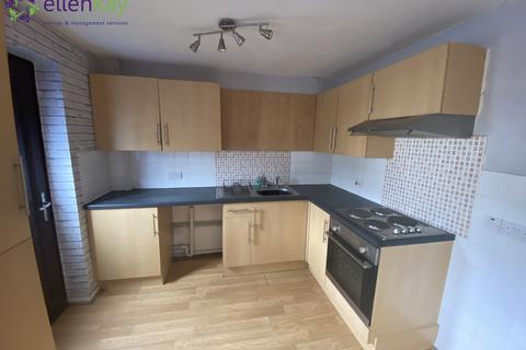 2 bedroom townhouse to rent, Stocks Street, Rochdale OL11