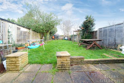 2 bedroom semi-detached house for sale, Greenford Gardens, Greenford