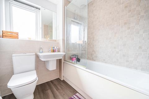 1 Vale Road, Bishops Cleeve, Cheltenham, GL52 8FJ