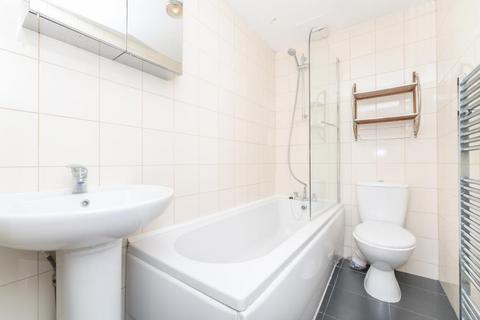 1 bedroom flat to rent, Barons Court Road, W14 9DU