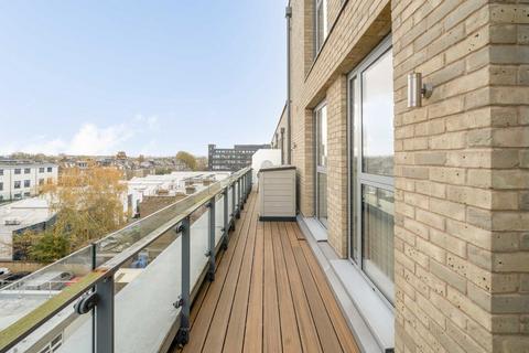 2 bedroom flat for sale, King Street, London W6