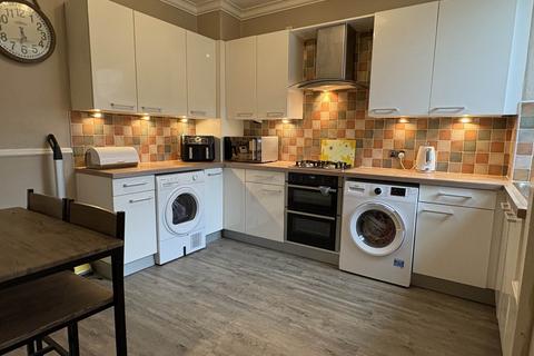 6 All Saints Close, Royton, Oldham, OL2 5RD