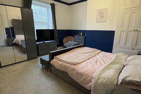 6 All Saints Close, Royton, Oldham, OL2 5RD