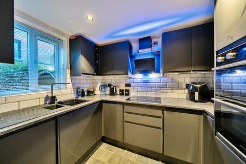 1 bedroom flat for sale, High Wycombe,  Buckinghamshire,  HP11