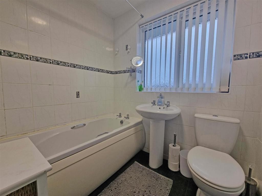 Modern bathroom