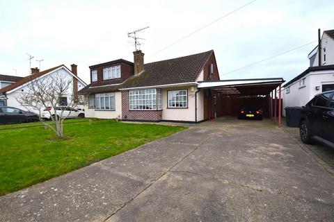 53 Ashcombe, Rochford, SS4 1SL