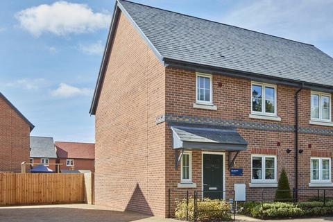 2 bedroom semi-detached house for sale, Highlands Lane, Rotherfield Greys, Henley-on-Thames, Oxfordshire, RG9