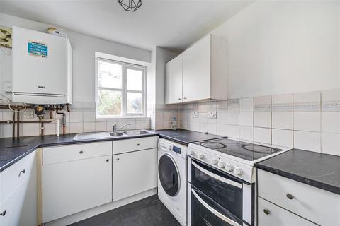 2 bedroom apartment for sale, Donald Woods Gardens, Surbiton