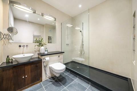 Flat 4, 19 Green Street, London, W1K 6RD