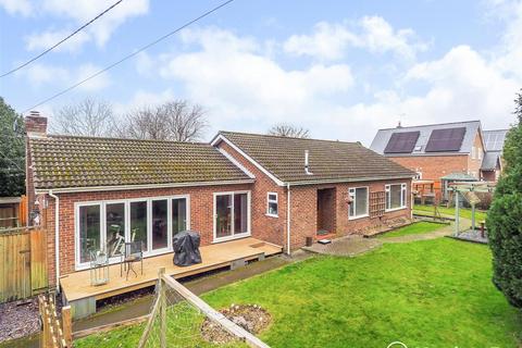 4 bedroom detached bungalow for sale, Fawley Road, Hythe, Hampshire