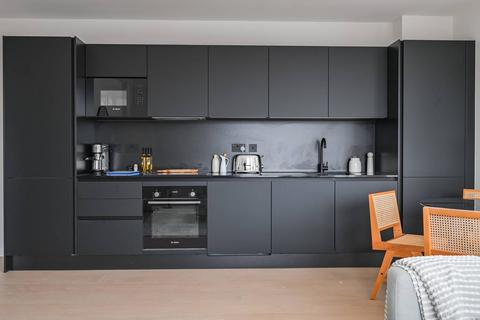 2 bedroom flat for sale, East Quarter, London E14