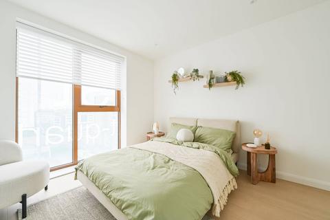 2 bedroom flat for sale, East Quarter, London E14