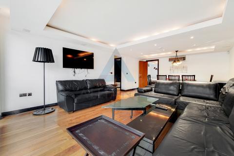 2 bedroom flat to rent, Ambika House, London W1B