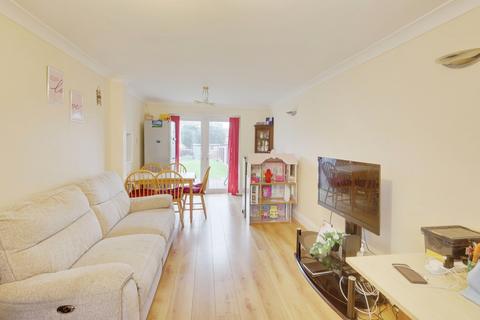 2 bedroom terraced house for sale, The Knares, Basildon, SS16