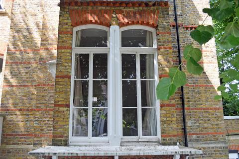 4, Ravensbourne House Arlington Road, Twickenham, TW1 2AX