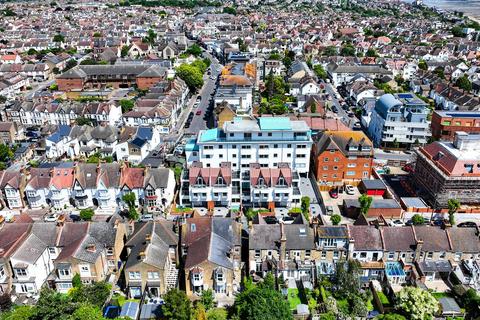 3 bedroom terraced house for sale, Leighton Avenue, Leigh-On-Sea