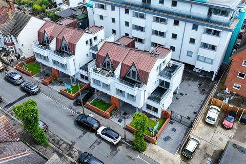 undefined, Leighton Avenue, Leigh-On-Sea