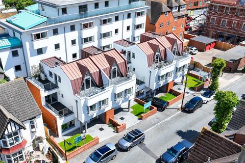 undefined, Leighton Avenue, Leigh-On-Sea