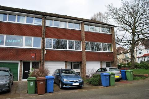 4 bedroom townhouse to rent, Half Moon Lane SE24