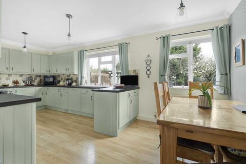 15 Chapel Lane, Sutton Courtenay, Abingdon, OX14 4AN