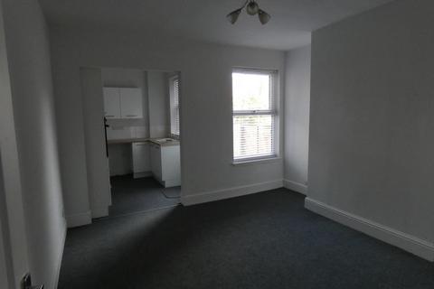 3 bedroom terraced house to rent, Withens Avenue, Sheffield S6