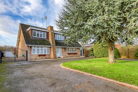 4 bedroom detached house for sale, Church Road, Ramsden Bellhouse, Billericay