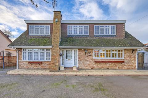 4 bedroom detached house for sale, Church Road, Ramsden Bellhouse, Billericay