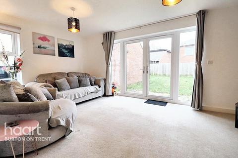 3 bedroom semi-detached house for sale, Maitland Road, Swadlincote