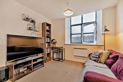 2 bedroom flat for sale, Glossop Brook Road, Glossop, SK13