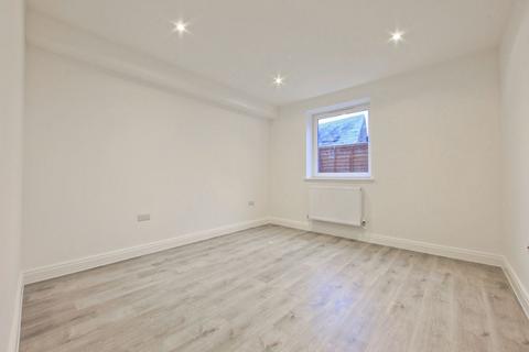 1 bedroom flat to rent, 24 South End, Croydon CR0