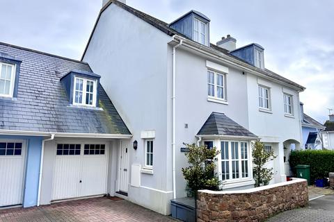 4 bedroom house for sale, 5 La Cour Du Petit Pont, La Rue Du Craslin, Jersey JE3