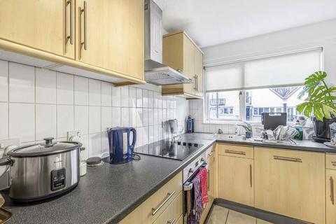 2 bedroom flat to rent, Admiral Place, London SE16