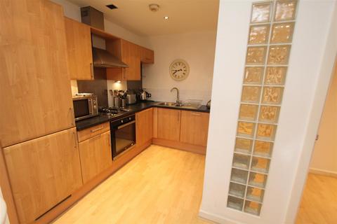 2 bedroom flat to rent, Balmoral Place, Brewery Wharf