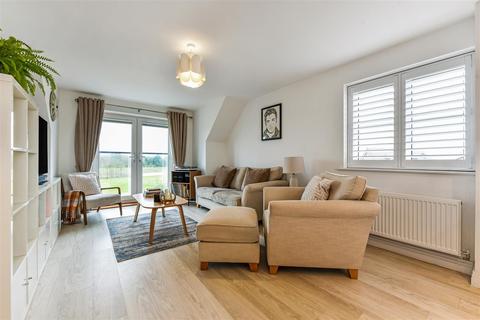 2 bedroom apartment for sale, Sandpiper Road, Chichester