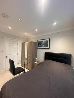 Studio to rent, Ascot Close Room 1 Ilford IG6 3AE