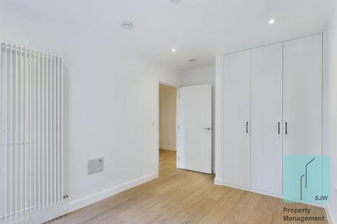 1 bedroom apartment to rent, Eden Place, London E16