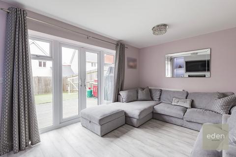 12 Ballard Road, Snodland, ME6 5FW