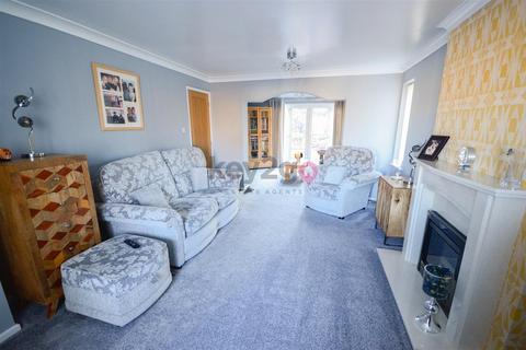 4 bedroom detached house for sale, Wychwood Croft, Sothall, Sheffield, S20