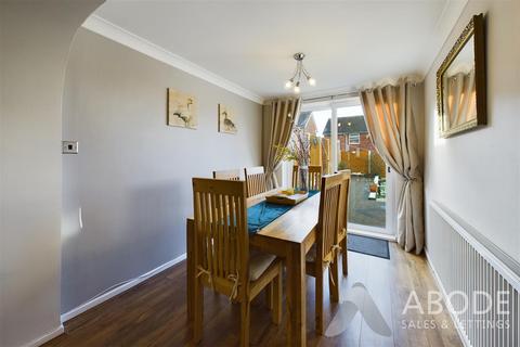 2 Ashtree Close, Newhall, Swadlincote, DE11 0NS