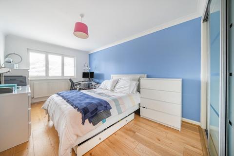 2 bedroom flat for sale, Albemarle Road, Beckenham