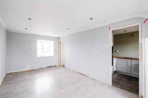 1 bedroom flat for sale, The Ridgeway, North Chingford