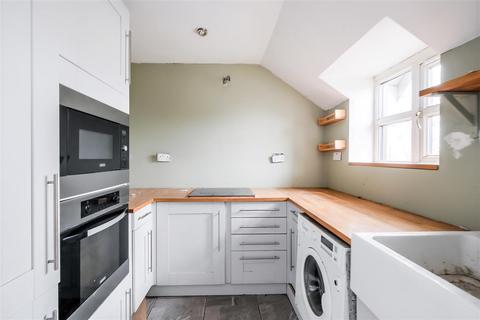 1 bedroom flat for sale, The Ridgeway, North Chingford