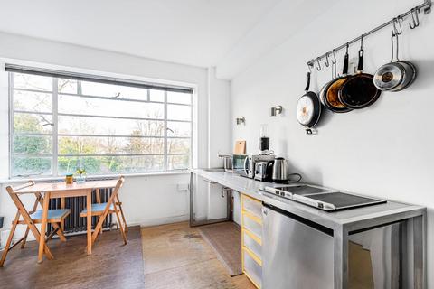 Studio for sale, Taymount Rise, London