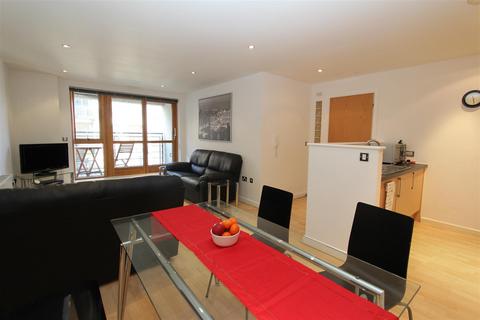 2 bedroom flat to rent, Regents Quay, Brewery Wharf