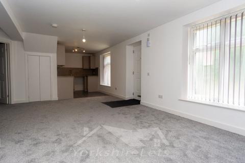 2 bedroom flat to rent, - Main Street, Leeds LS15