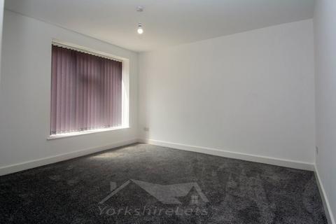 2 bedroom flat to rent, - Main Street, Leeds LS15