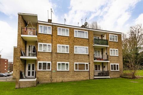 1 bedroom flat for sale, Tildesley Road, London SW15